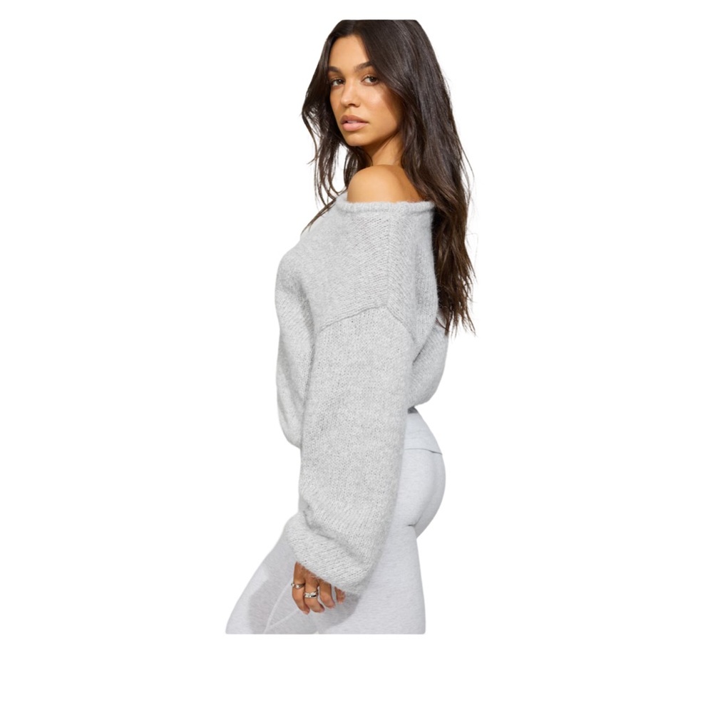 Garage Long Sleeve Oversized Boat Neck Balloon Sleeve Sweater NWT Size M - Picture 3 of 9
